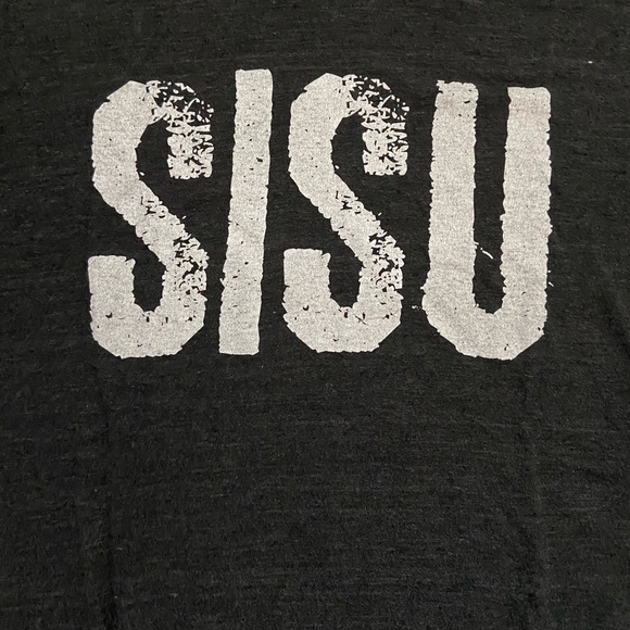 CrossFit tshirt bundle. Rogue fitness and more - Picture 7 of 10